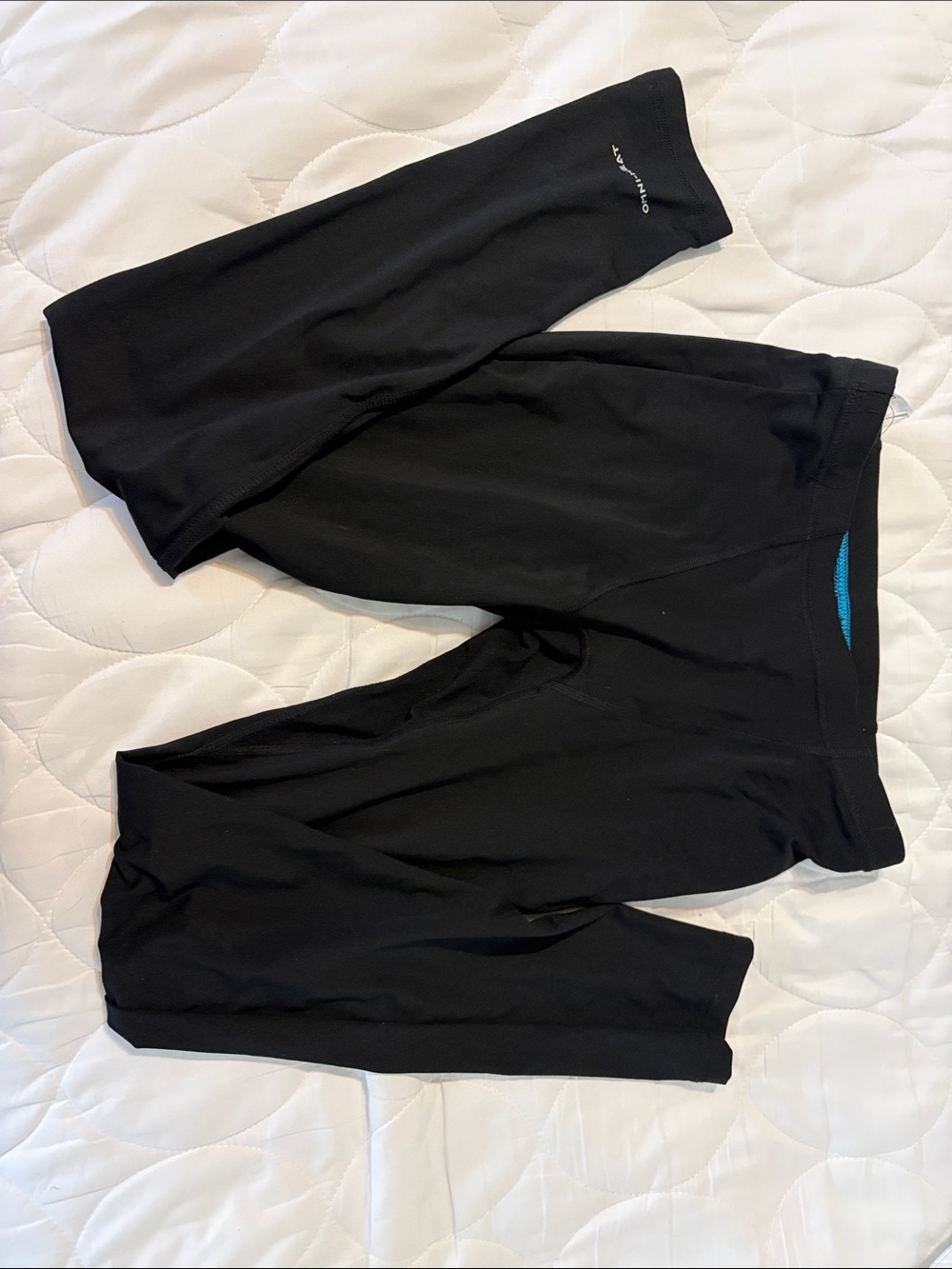 Boys long underwear size 14/16 Black Crop Athletic Leggings - Logo Detail